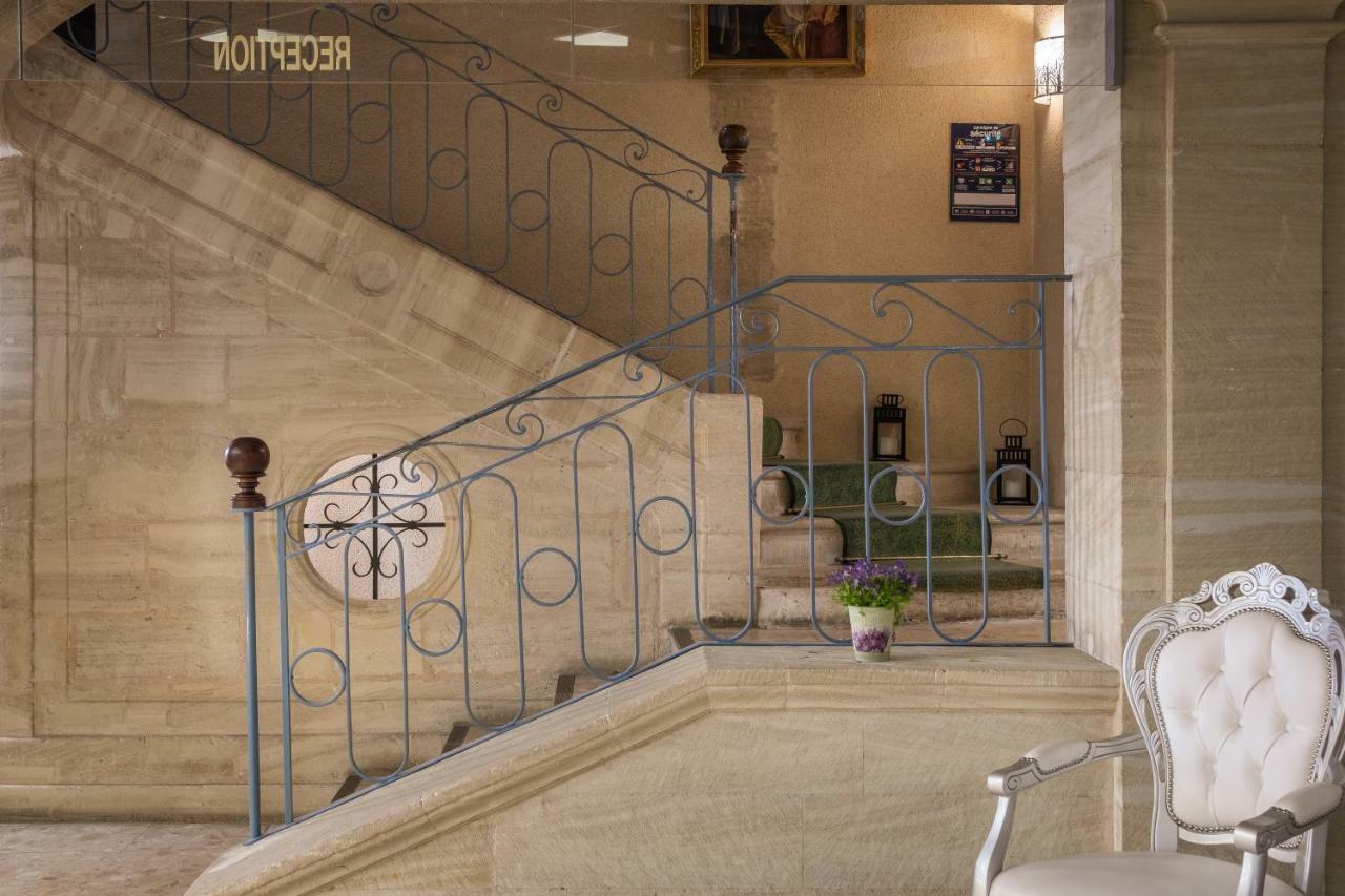Grand Hôtel du Luxembourg et La Table du Grand Luxembourg Bayeux Exterior foto